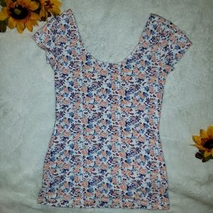 Garage- Fitted Floral Print T-Shirt  size-small